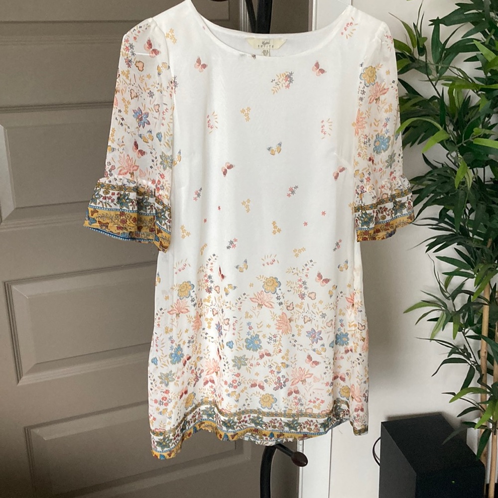 ⭐️pretty white floral dress⭐️